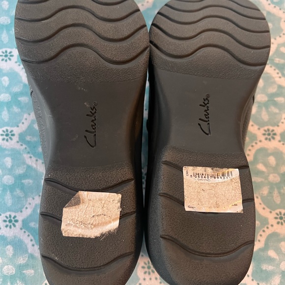 Clarks Collection Women’s Cheyn Madi Black Leather Slip-On Like new - 8.5 - Picture 5 of 5